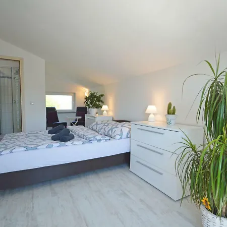 Holiday home Martina By Interhome Valdebek