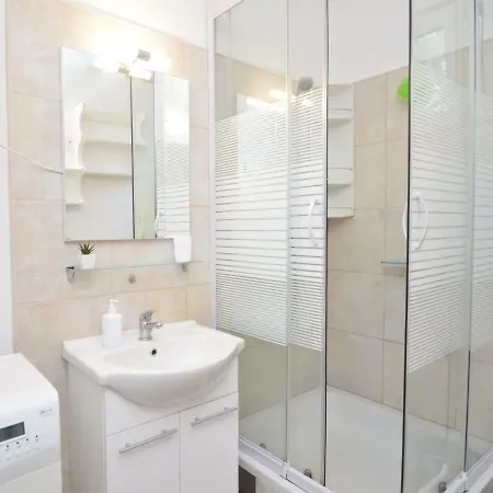Holiday home Martina By Interhome Valdebek